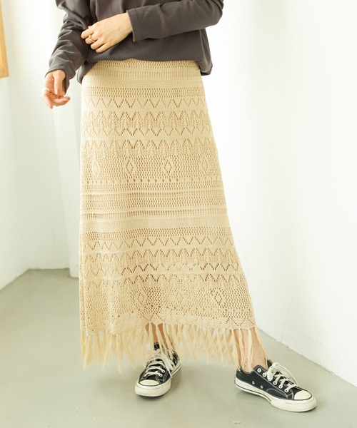 Auntie Rosa Holiday（アンティローザホリデー）の「透かし編みフリンジスカート（スカート・レディース・ブラウン/モカ/ナチュラル・FREE）」の3枚目の写真