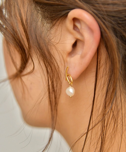 BROTHERHOOD（ブラザーフッド）の「【earyear】ポイントパールピアス（ピアス（両耳用）・レディース・ゴールド/A/B/C/D/E/F/G/H/J/K/I/L・FREE）」の21枚目の写真