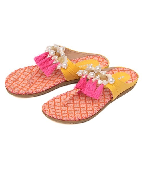 チチカカ（チチカカ）の「タッセルビーズトングサンダル（サンダル・レディース・ブラック/オフホワイト/イエロー・MEDIUM/LARGE）」の10枚目の写真