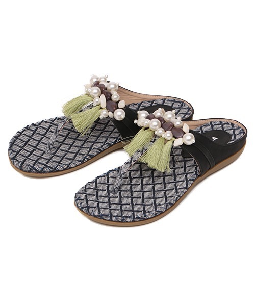 チチカカ（チチカカ）の「タッセルビーズトングサンダル（サンダル・レディース・ブラック/オフホワイト/イエロー・MEDIUM/LARGE）」の9枚目の写真