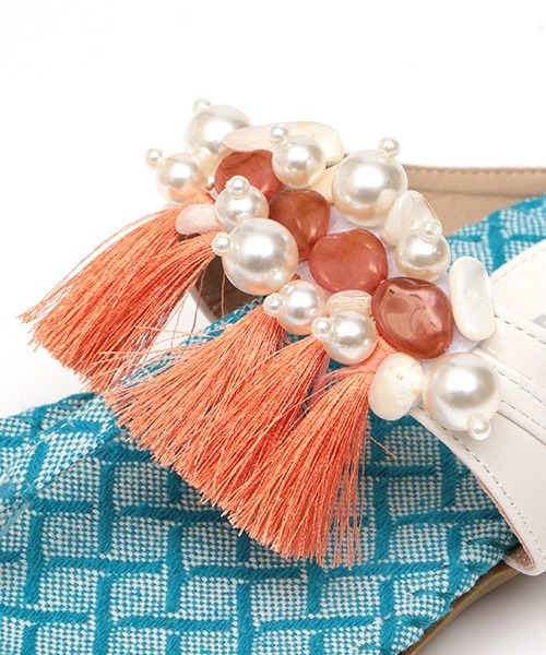 チチカカ（チチカカ）の「タッセルビーズトングサンダル（サンダル・レディース・ブラック/オフホワイト/イエロー・MEDIUM/LARGE）」の16枚目の写真