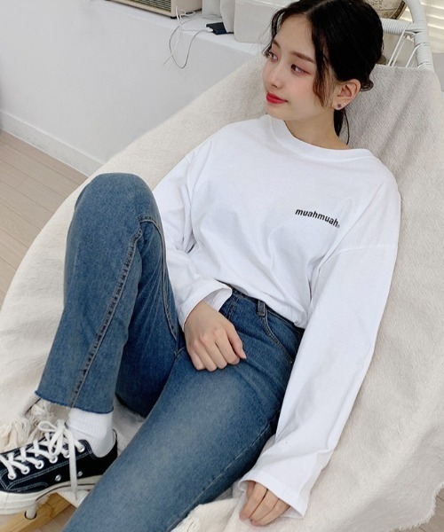 muahmuah(ムーアムーア)の「A'GEM/9 × .kom『muah muah/ムーアムーア』SIGNATURE LOGOLINE T-SHIRT/シグネチャー ロゴライン ロングスリーブTシャツ(Tシャツ/カットソー・レディース・アイボリー/ブラック/グレー/ライトブルー/インディゴブルー/ホワイト・FREE)」の12枚目の写真