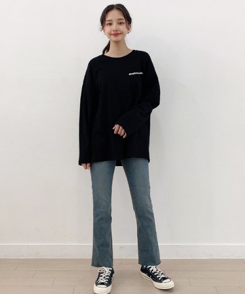 muahmuah(ムーアムーア)の「A'GEM/9 × .kom『muah muah/ムーアムーア』SIGNATURE LOGOLINE T-SHIRT/シグネチャー ロゴライン ロングスリーブTシャツ(Tシャツ/カットソー・レディース・アイボリー/ブラック/グレー/ライトブルー/インディゴブルー/ホワイト・FREE)」の10枚目の写真