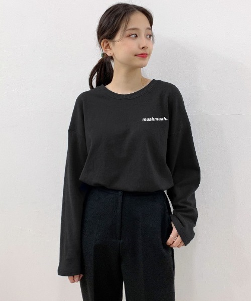 muahmuah(ムーアムーア)の「A'GEM/9 × .kom『muah muah/ムーアムーア』SIGNATURE LOGOLINE T-SHIRT/シグネチャー ロゴライン ロングスリーブTシャツ(Tシャツ/カットソー・レディース・アイボリー/ブラック/グレー/ライトブルー/インディゴブルー/ホワイト・FREE)」の22枚目の写真