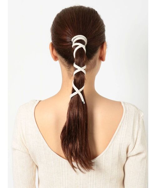 MURUA（ムルーア）の「ヘアーワイヤーリボン（ヘアゴム・レディース・カーキ/アイボリー・FREE）」の9枚目の写真