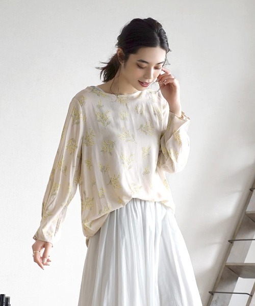 交換無料 ミモザ柄 袖タックブラウス 人気トレンド Www Akronautoauction Com