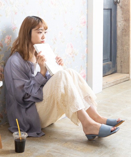 menue(メヌエ)の「スクエアトゥ ローヒール スライドサンダル(サンダル・レディース・ブルー系その他/ブラック/ベージュ/アイボリー/ブラック系その他/パイソン・M/3L/XS/LL/S/L)」の21枚目の写真