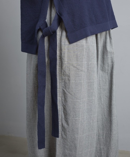 OMNES（オムネス）の「鹿の子コットンニットサイドリボンベスト（ベスト・レディース・ブラック/ネイビー/ブラウン/アイボリー/グリーン系その他・FREE）」の16枚目の写真