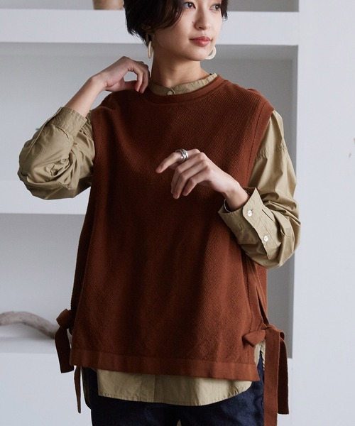 OMNES（オムネス）の「鹿の子コットンニットサイドリボンベスト（ベスト・レディース・ブラック/ネイビー/ブラウン/アイボリー/グリーン系その他・FREE）」の21枚目の写真