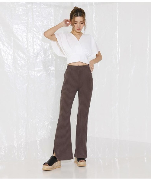 ANAP(アナップ)の「バックリボンカシュクールトップス(Tシャツ/カットソー・レディース・イエロー/ブラック/オフホワイト/グレイッシュベージュ/ライトベージュ・FREE)」の2枚目の写真