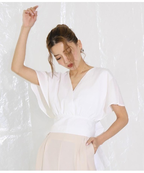 ANAP(アナップ)の「バックリボンカシュクールトップス(Tシャツ/カットソー・レディース・イエロー/ブラック/オフホワイト/グレイッシュベージュ/ライトベージュ・FREE)」の10枚目の写真