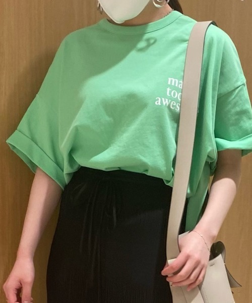 Mila Owen（ミラオーウェン）の「短丈ワイドグラフィックTシャツ（Tシャツ/カットソー・レディース・ベージュ/グリーン/ホワイト・FREE）」の3枚目の写真