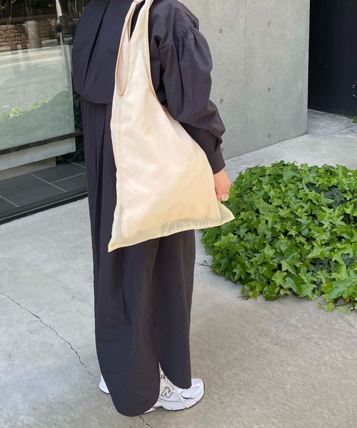 Doux archives(ドゥアルシーヴ)の「シースルーショッパー(ショルダーバッグ・レディース・ブラック/ブラウン/アイボリー・FREE)」の2枚目の写真