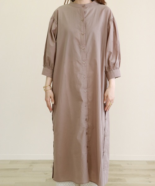 Monocoro toppi（モノコロトッピ）の「サイドボタンスリット シャツワンピース（シャツワンピース・レディース・ベージュ/オフホワイト/モカ・M）」の7枚目の写真
