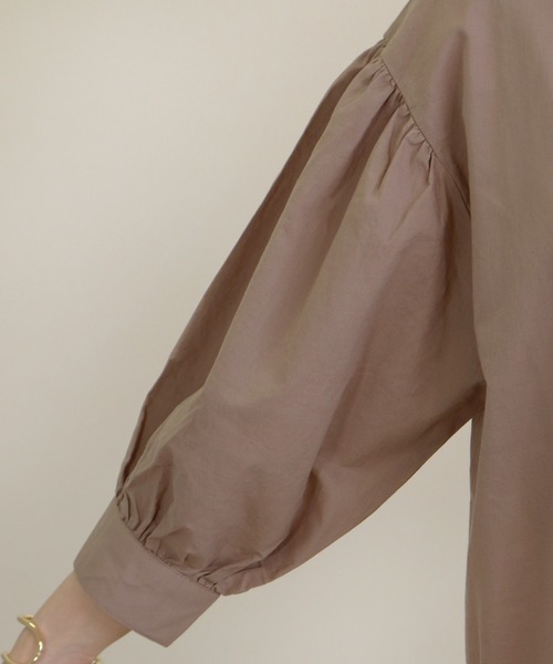 Monocoro toppi（モノコロトッピ）の「サイドボタンスリット シャツワンピース（シャツワンピース・レディース・ベージュ/オフホワイト/モカ・M）」の10枚目の写真