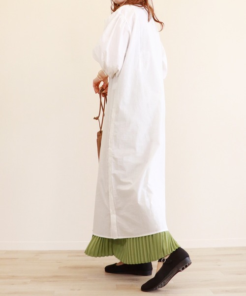 Monocoro toppi（モノコロトッピ）の「サイドボタンスリット シャツワンピース（シャツワンピース・レディース・ベージュ/オフホワイト/モカ・M）」の16枚目の写真