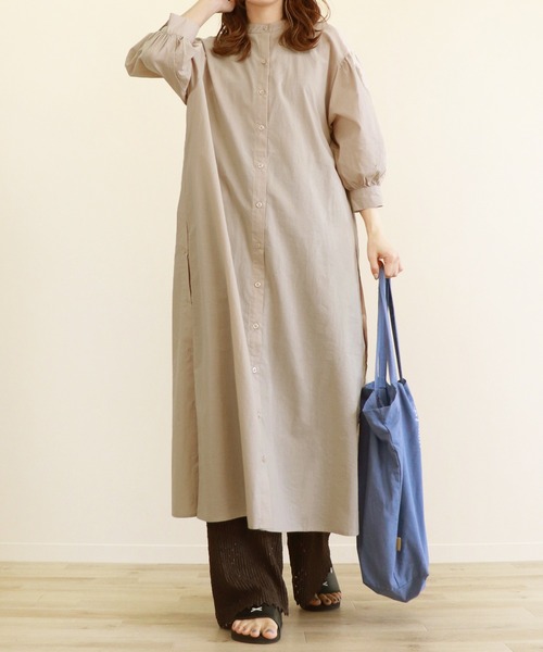 Monocoro toppi（モノコロトッピ）の「サイドボタンスリット シャツワンピース（シャツワンピース・レディース・ベージュ/オフホワイト/モカ・M）」の21枚目の写真