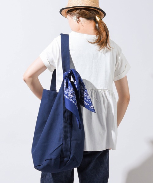 folka(フォルカ)の「【folka(フォルカ)】ワンショルダートートバッグ(トートバッグ・レディース・ホワイト/ネイビー・ONE SIZE)」の2枚目の写真