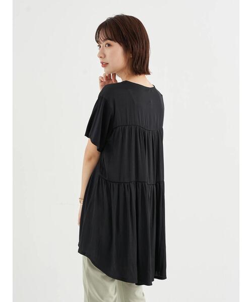 earth music&ecology(アースミュージックアンドエコロジー)の「バックティアードチュニック *(Tシャツ/カットソー・レディース・アイボリー/グレイッシュベージュ/ブラック・FREE)」の5枚目の写真