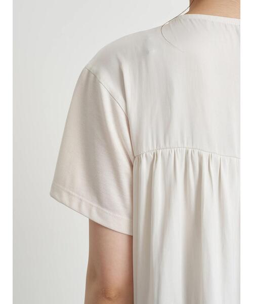 earth music&ecology(アースミュージックアンドエコロジー)の「バックティアードチュニック *(Tシャツ/カットソー・レディース・アイボリー/グレイッシュベージュ/ブラック・FREE)」の15枚目の写真