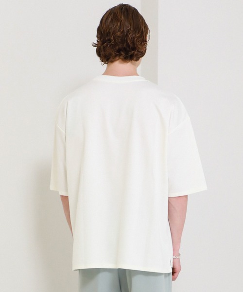 BESPOKE TOKYO（ビスポークトウキョウ）の「【BESPOKE TOKYO】DOUBLE BLEND COTTON CREW NECK OVER SIZE TEE（Tシャツ/カットソー・メンズ・ブラック/ベージュ/オフホワイト・2/3）」の22枚目の写真