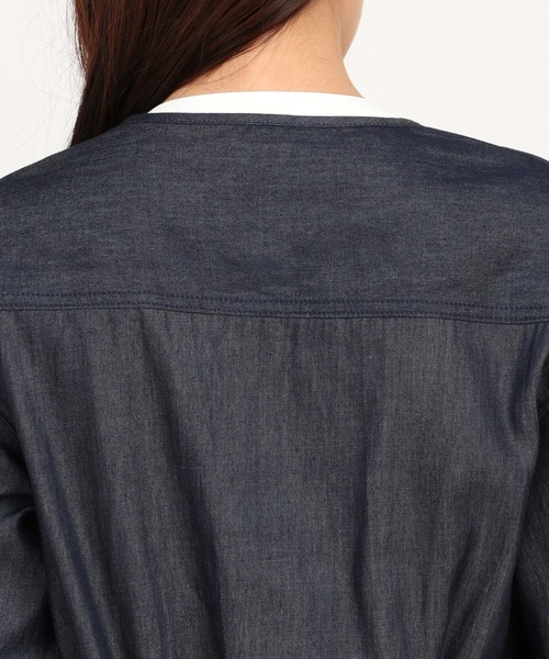 STRAWBERRY-FIELDS（ストロベリーフィールズ）の「スーパーライトデニム　ノーカラージャケット（デニムジャケット・レディース・ライトベージュ/ネイビー・2）」の9枚目の写真