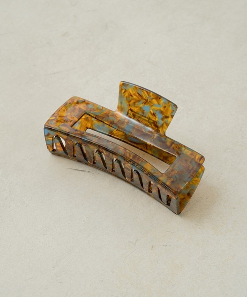 Kastane（カスタネ）の「ワイドスクエアヘアクリップ（バレッタ/ヘアクリップ・レディース・アイボリー/ブラウン/ブルー/その他/ブラック・FREE）」の3枚目の写真