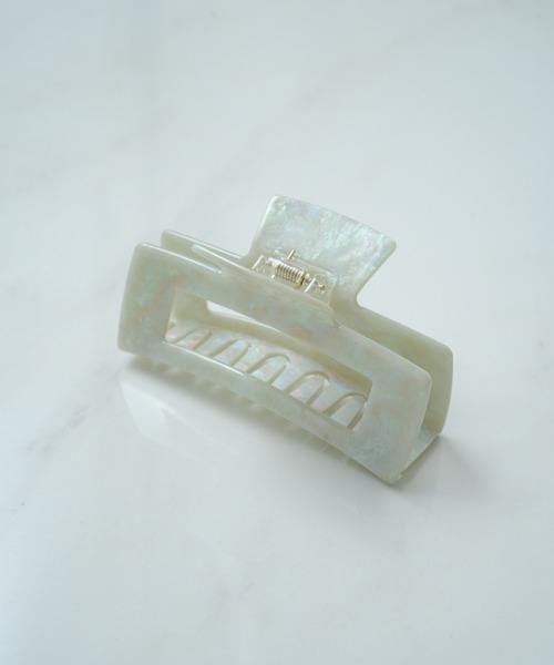 Kastane（カスタネ）の「ワイドスクエアヘアクリップ（バレッタ/ヘアクリップ・レディース・アイボリー/ブラウン/ブルー/その他/ブラック・FREE）」の5枚目の写真