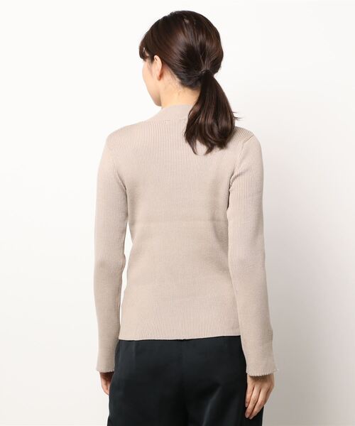 Te chichi(テチチ)の「袖口スカラップパール付リブニット(ニット/セーター・レディース・ブラック/ベージュ/ブラウン/チャコール・フリ-)」の6枚目の写真