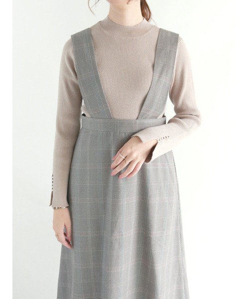 Te chichi(テチチ)の「袖口スカラップパール付リブニット(ニット/セーター・レディース・ブラック/ベージュ/ブラウン/チャコール・フリ-)」の4枚目の写真