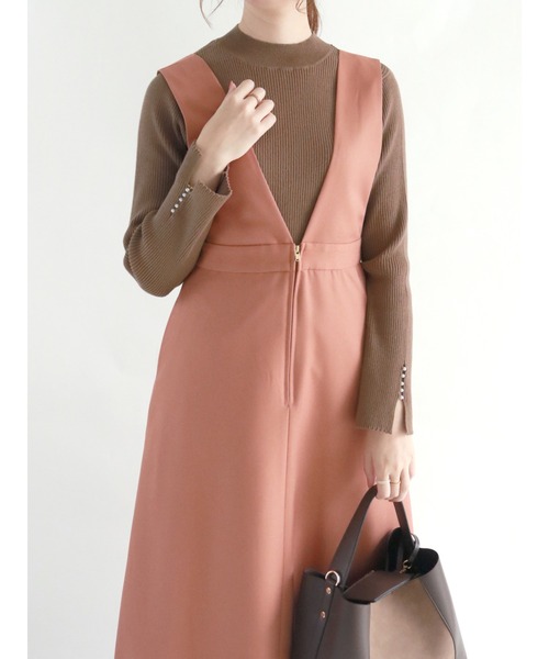 Te chichi(テチチ)の「袖口スカラップパール付リブニット(ニット/セーター・レディース・ブラック/ベージュ/ブラウン/チャコール・フリ-)」の3枚目の写真