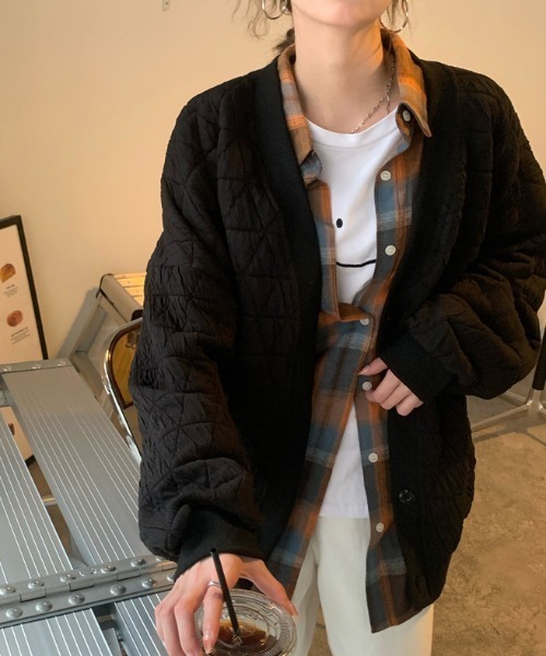 MANGROVE（マングローブ）の「ノーカラーキルティングブルゾン（ブルゾン・レディース・カーキ/ブラック・FREE）」の6枚目の写真