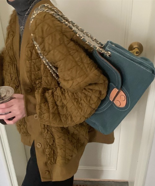 MANGROVE（マングローブ）の「ノーカラーキルティングブルゾン（ブルゾン・レディース・カーキ/ブラック・FREE）」の10枚目の写真