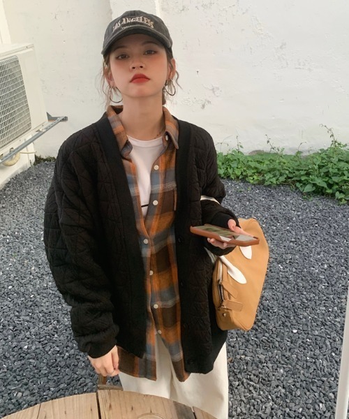 MANGROVE（マングローブ）の「ノーカラーキルティングブルゾン（ブルゾン・レディース・カーキ/ブラック・FREE）」の17枚目の写真