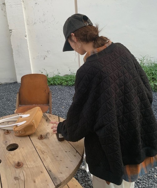 MANGROVE（マングローブ）の「ノーカラーキルティングブルゾン（ブルゾン・レディース・カーキ/ブラック・FREE）」の21枚目の写真