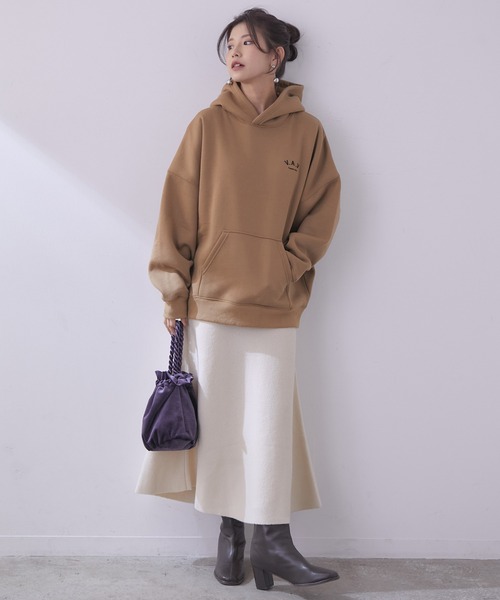 vis-`a-vis(ビサビ)の「【WEB限定】VAV刺繍バックロゴ裏起毛フーディ(パーカー・レディース・キナリ/ブラウン系その他3/チャコールグレー/ピンク・FREE)」の5枚目の写真