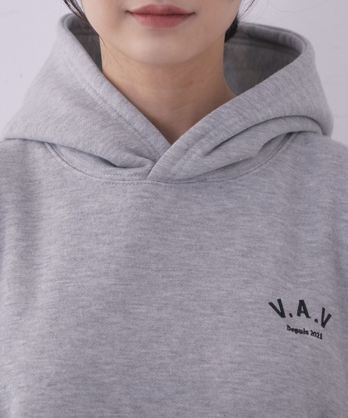 vis-`a-vis(ビサビ)の「【WEB限定】VAV刺繍バックロゴ裏起毛フーディ(パーカー・レディース・キナリ/ブラウン系その他3/チャコールグレー/ピンク・FREE)」の17枚目の写真