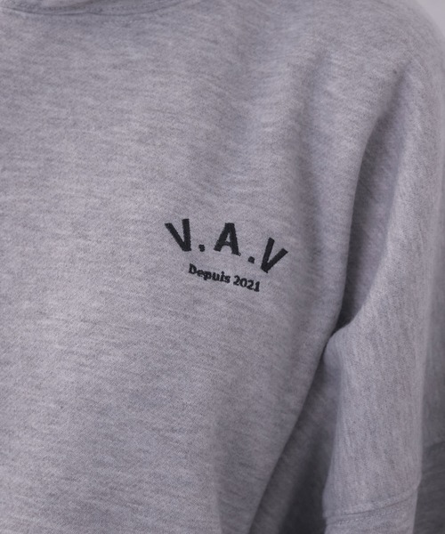 vis-`a-vis(ビサビ)の「【WEB限定】VAV刺繍バックロゴ裏起毛フーディ(パーカー・レディース・キナリ/ブラウン系その他3/チャコールグレー/ピンク・FREE)」の21枚目の写真