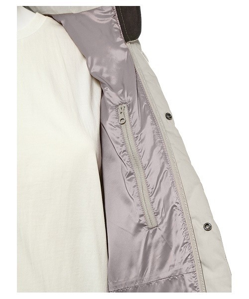 emmi（エミ）の「別注モデル【HELLY HANSEN】Arendal down jacket_emmi atelier（ダウンジャケット/コート・レディース・グレー・MEDIUM/LARGE）」の17枚目の写真