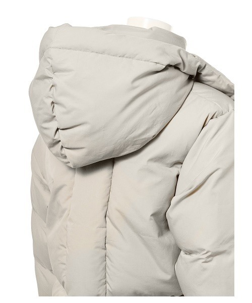 emmi（エミ）の「別注モデル【HELLY HANSEN】Arendal down jacket_emmi atelier（ダウンジャケット/コート・レディース・グレー・MEDIUM/LARGE）」の22枚目の写真