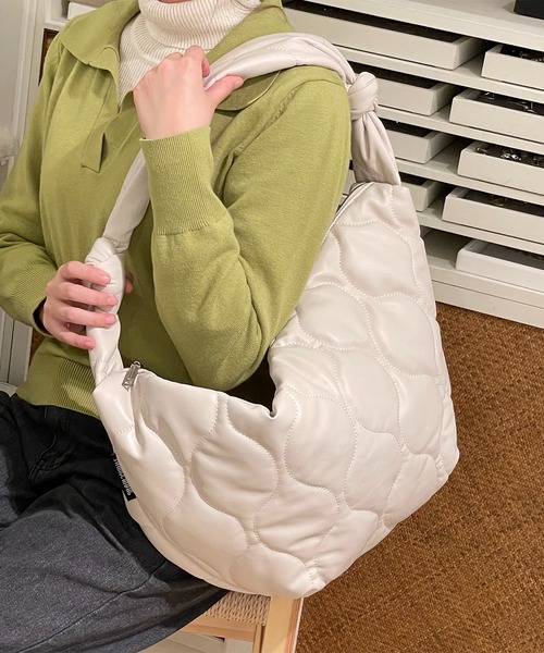 SETUP7(セットアップセブン)の「【SETUP7】キルティングショルダー KNF(ショルダーバッグ・レディース・ブラック/ブラック系2/ホワイト/グレー・FREE)」の1枚目の写真