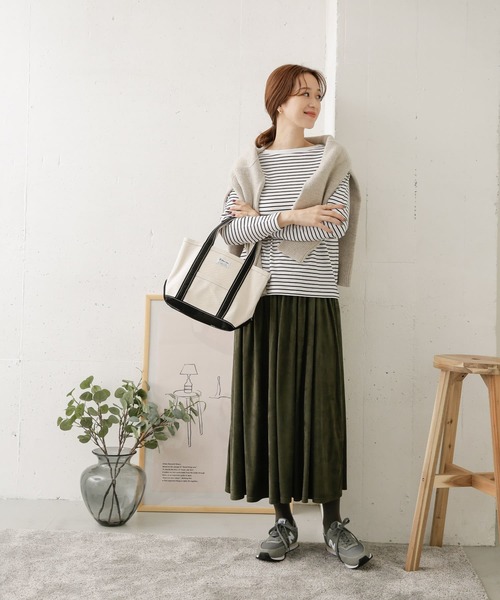 URBAN RESEARCH DOORS(アーバンリサーチドアーズ)の「スムースボーダープルオーバー(Tシャツ/カットソー・レディース・ホワイト系その他/ブラック系その他・ONE)」の21枚目の写真