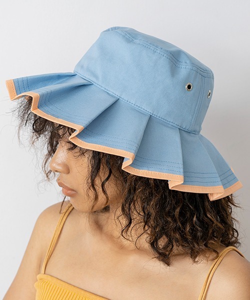 Casselini（キャセリーニ）の「Casselini(キャセリーニ)プリーツバケットハット（ハット・レディース・ブラック/サックスブルー/アイボリー・FREE）」の17枚目の写真