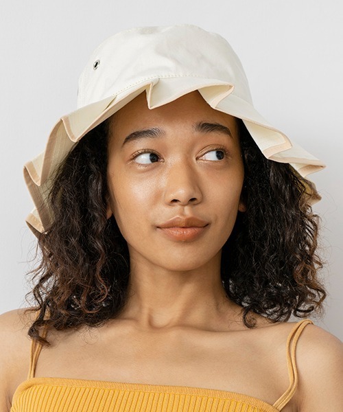 Casselini（キャセリーニ）の「Casselini(キャセリーニ)プリーツバケットハット（ハット・レディース・ブラック/サックスブルー/アイボリー・FREE）」の12枚目の写真