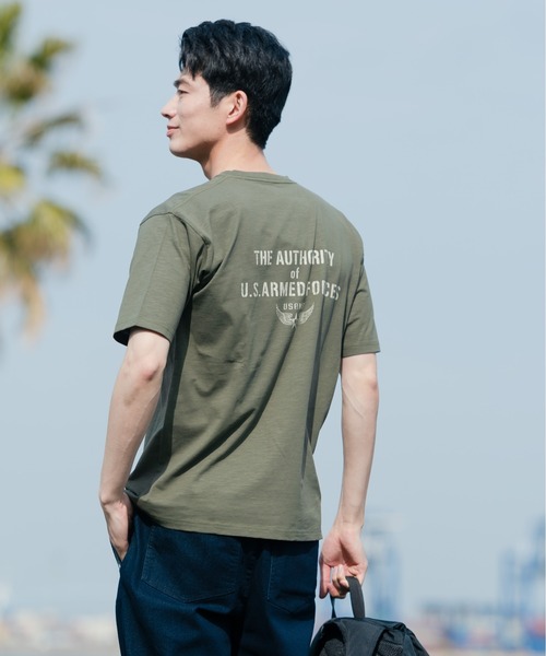 Blue Standard （ブルースタンダード）の「【BLUE STANDARD/ブルースタンダード】汗染みの目立ちにくいTシャツ ZEROSTAIN スラブプリントＴシャツ（Tシャツ/カットソー・メンズ・ブルー系その他/グリーン系その他/オフホワイト/カーキ/ブラック系その他/ネイビー/ブラック/アイボリー・MEDIUM/X-LARGE/LARGE/SMALL）」の21枚目の写真