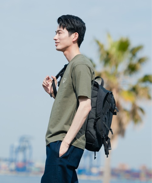 Blue Standard （ブルースタンダード）の「【BLUE STANDARD/ブルースタンダード】汗染みの目立ちにくいTシャツ ZEROSTAIN スラブプリントＴシャツ（Tシャツ/カットソー・メンズ・ブルー系その他/グリーン系その他/オフホワイト/カーキ/ブラック系その他/ネイビー/ブラック/アイボリー・MEDIUM/X-LARGE/LARGE/SMALL）」の18枚目の写真