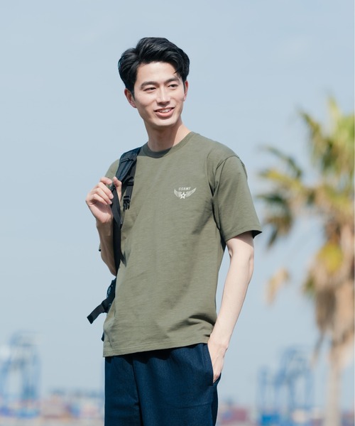 Blue Standard （ブルースタンダード）の「【BLUE STANDARD/ブルースタンダード】汗染みの目立ちにくいTシャツ ZEROSTAIN スラブプリントＴシャツ（Tシャツ/カットソー・メンズ・ブルー系その他/グリーン系その他/オフホワイト/カーキ/ブラック系その他/ネイビー/ブラック/アイボリー・MEDIUM/X-LARGE/LARGE/SMALL）」の19枚目の写真
