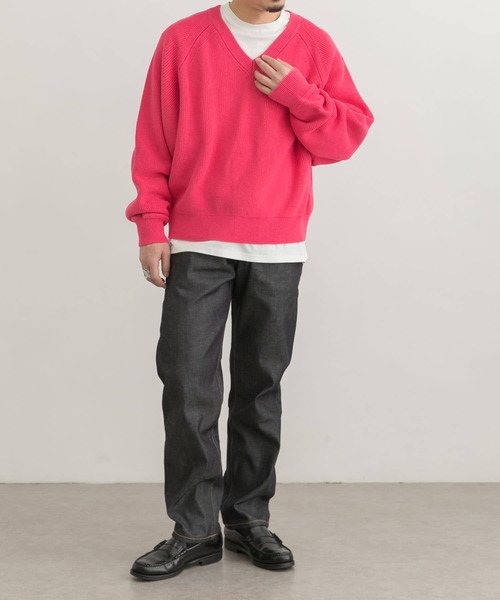 URBAN RESEARCH（アーバンリサーチ）の「カラーボリュームVネックニット（ニット/セーター・メンズ・ブラック/ピンク/イエロー系その他/グリーン系その他・LARGE/MEDIUM）」の8枚目の写真