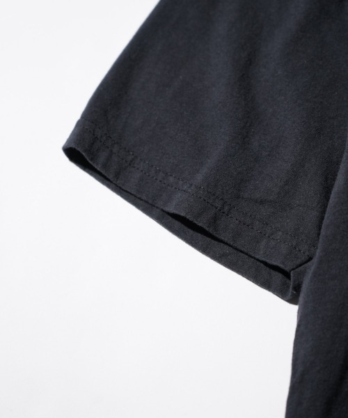 THRIFTY LOOK（スリフティールック）の「THRIFTY LOOK/スリフティールック 'OASIS' DECCA LOGO TEE オアシス ロゴ バンドTシャツ バンT（Tシャツ/カットソー・メンズ・ブラック/ホワイト/ネイビー系・X-LARGE/LARGE/XX-LARGE/MEDIUM）」の19枚目の写真