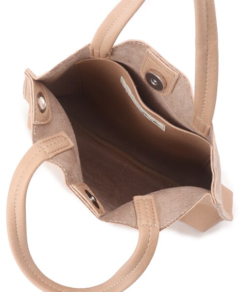 SHOO・LA・RUE（シューラルー）の「◆一枚革風ハトメショルダー（ショルダーバッグ・レディース・ブラック/ナチュラル/ベージュ・00）」の8枚目の写真